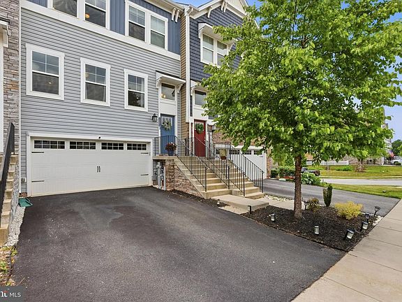 5th image of 1005 Edenberry Way