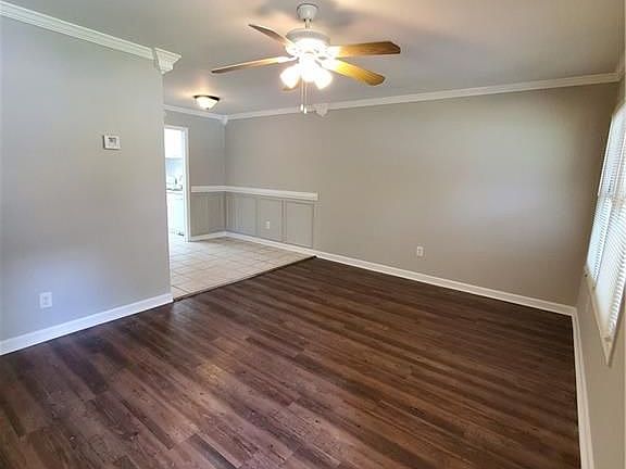 3rd image of 784 Wilson Cir #784