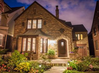 3067 N Hackett Ave, Milwaukee, WI 53211