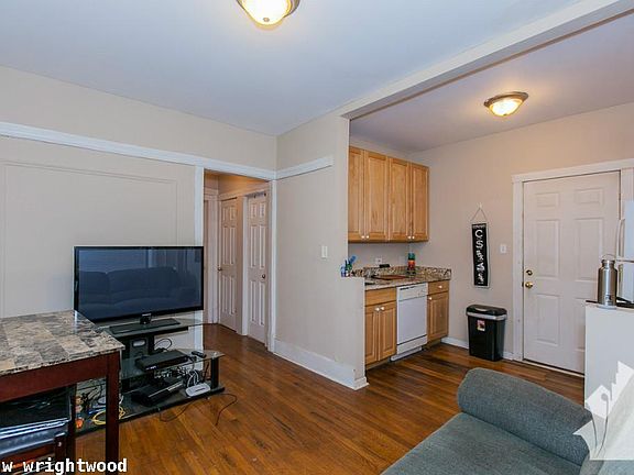 5th image of 679 W Wrightwood Ave #617