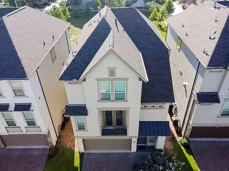 3904 Centre Plains Way — Photo 4