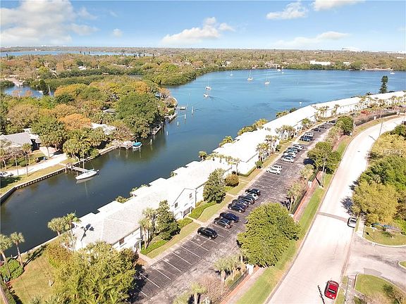 3rd image of 3889 Pompano Dr SE APT B