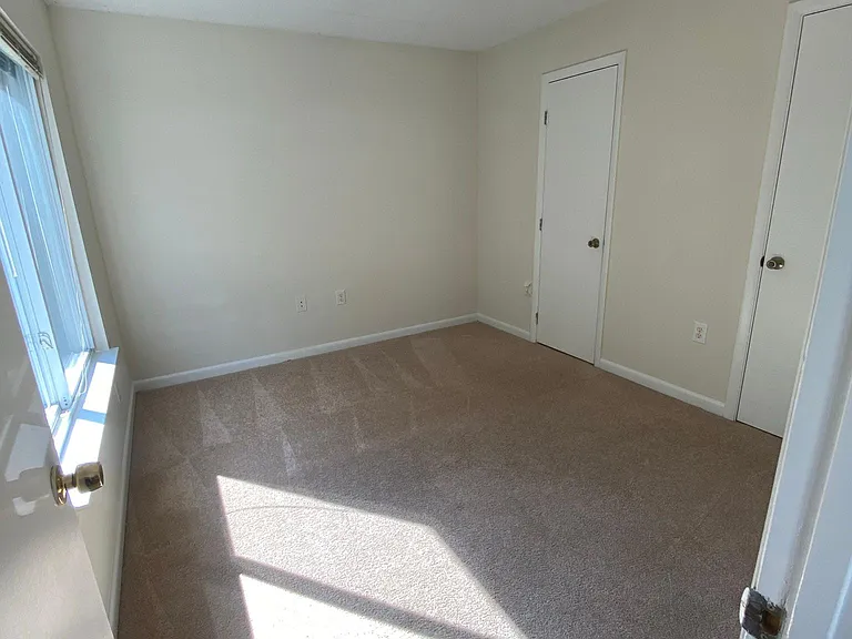 Lake Park Co-living Rooms — Photo 13