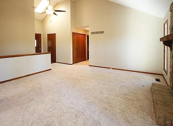 4th image of 8717 N Shannon Ave