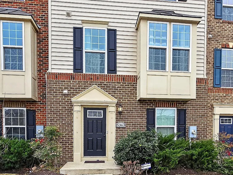 5363 S Center Dr — Photo 3