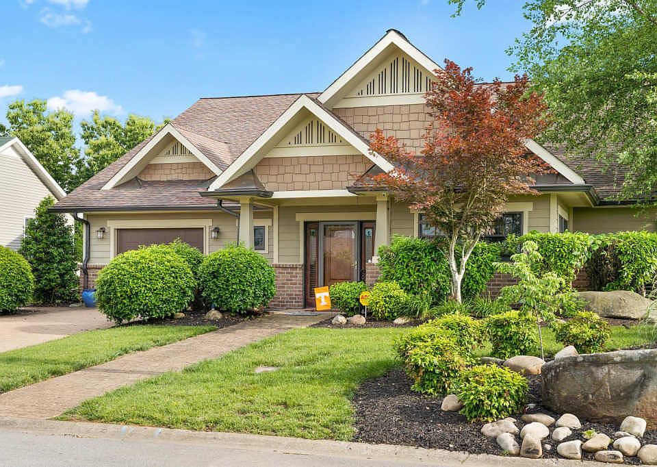 1st image of 209 Windmeade Cir