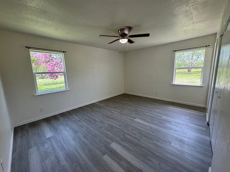 74 McCoy Ln — Photo 15