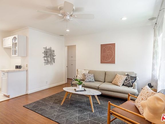 2nd image of 7141 Coldwater Canyon Ave APT 17