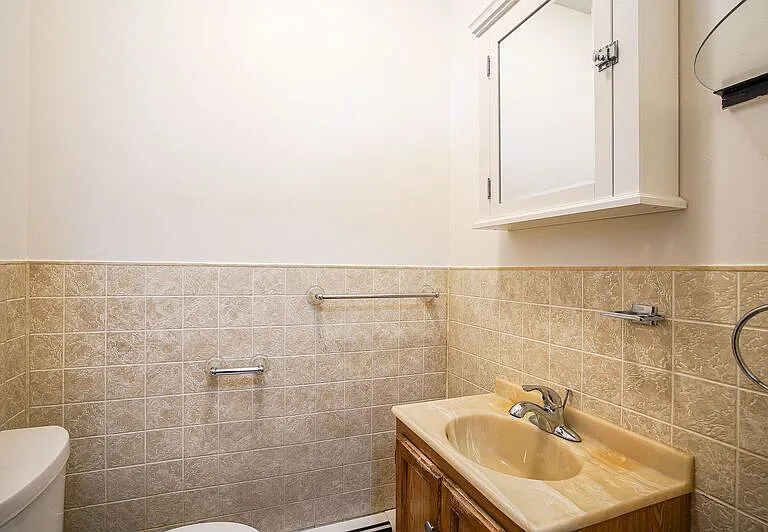 43 Oak St #43 — Photo 18