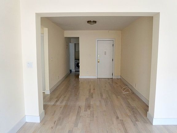 4th image of 165 E 19th St APT 6P