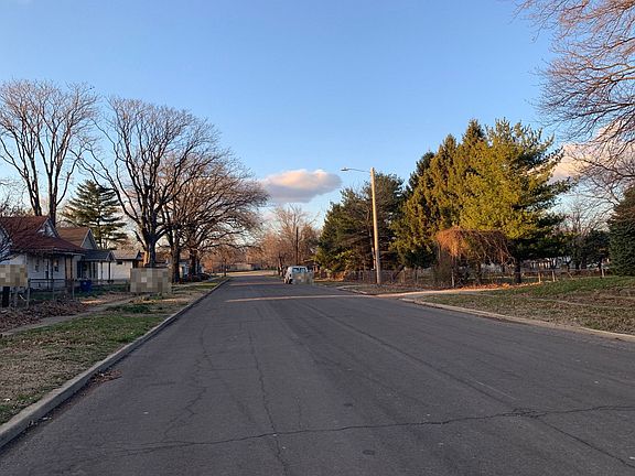 5th image of 2411 Missouri Ave
