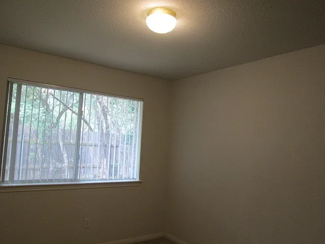 8713 Talyne Chaise Cir — Photo 22