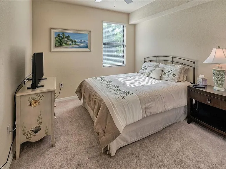 9512 Napoli Ln #101 — Photo 16