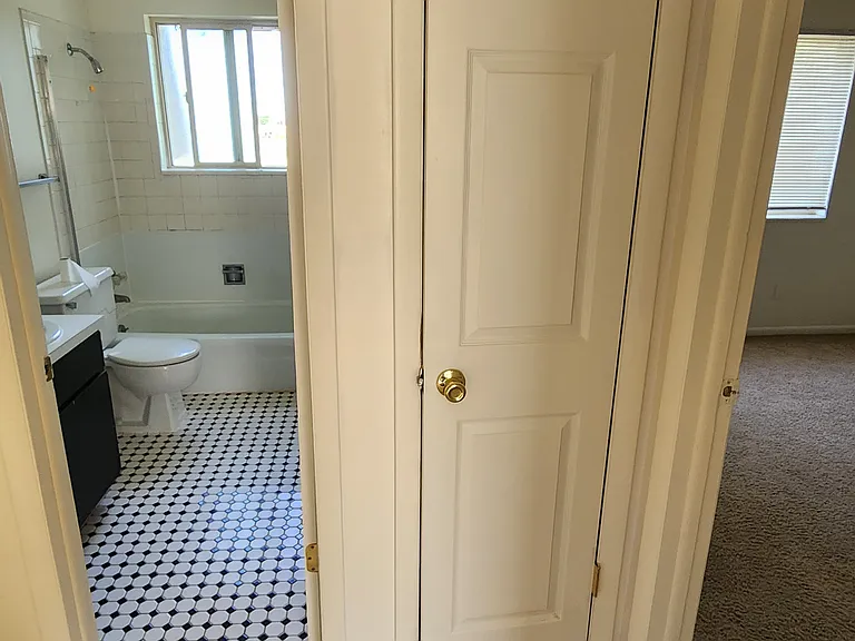 605 Roma Ct #A — Photo 3