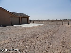 4th image of 1156 W Lyn Ln
