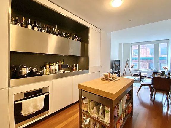 4th image of 15 William St APT 8C
