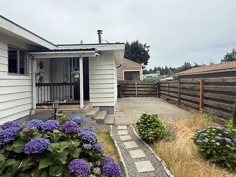4515 NE 17th Pl — Photo 15