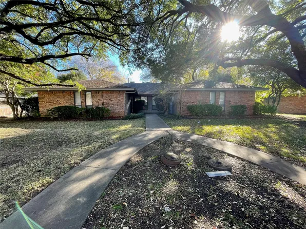 120 Shady Brook Dr, Desoto, TX 75115