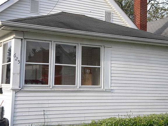 2nd image of 625 E Lawrence St