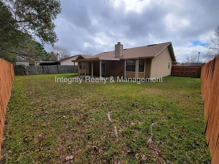 7519 Allspice Cir N — Photo 27