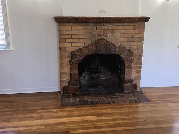 4th image of 1870 McDaniel Ave