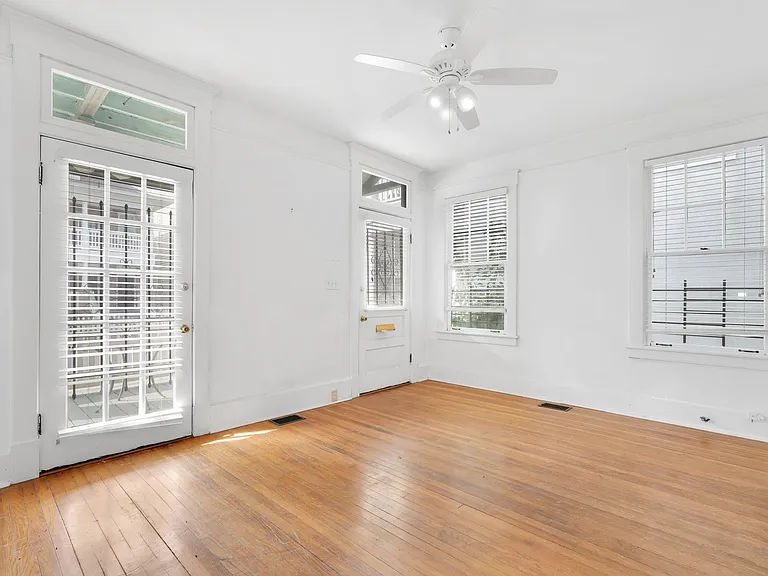 2234 Whitaker St — Photo 10