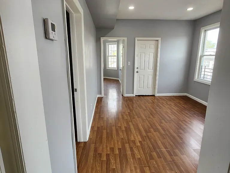 80 Brookdale Ave #3 — Photo 4