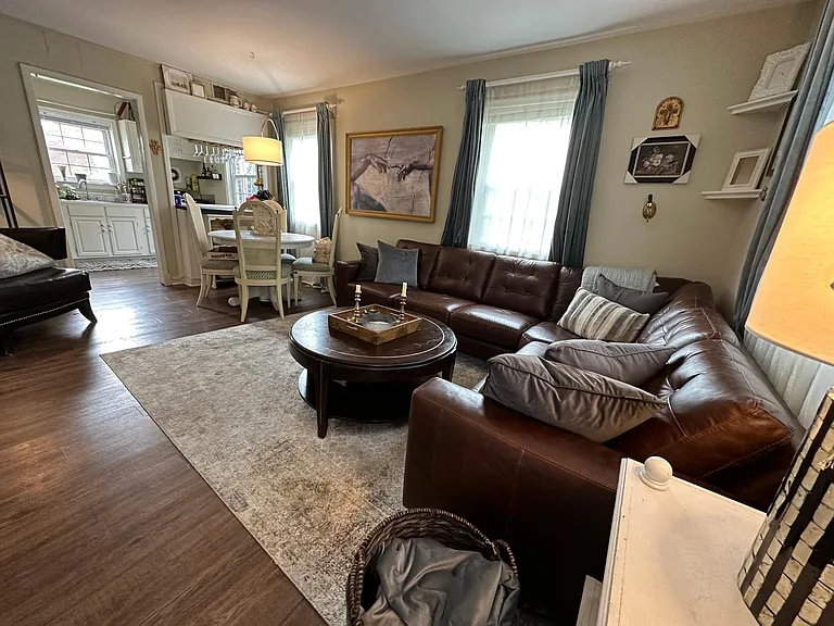 49 E Rosemont Ave — Photo 9