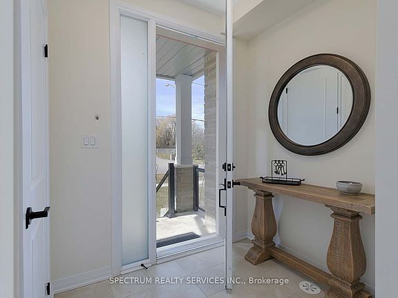 5th image of 176 De La Roche Dr