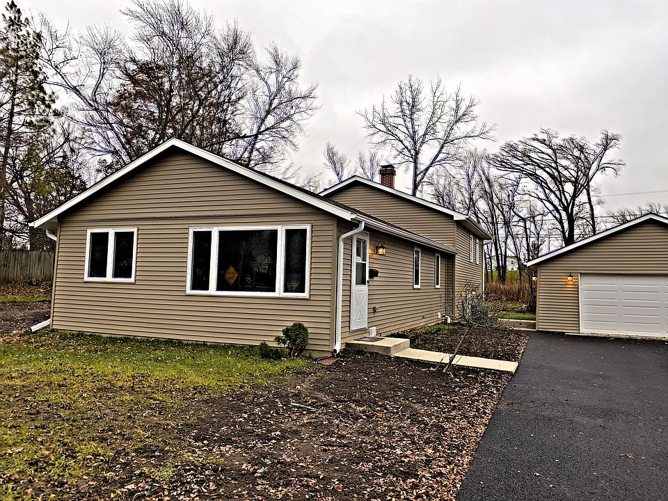 1st image of 321 E Willow Dr