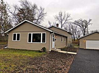 321 E Willow Dr, Round Lake Park, IL 60073