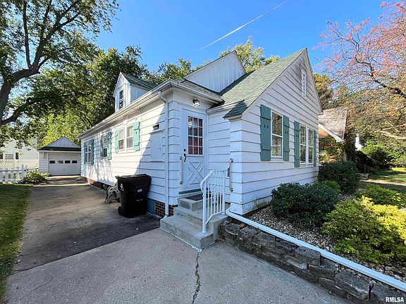 4th image of 302 E Embert Pl