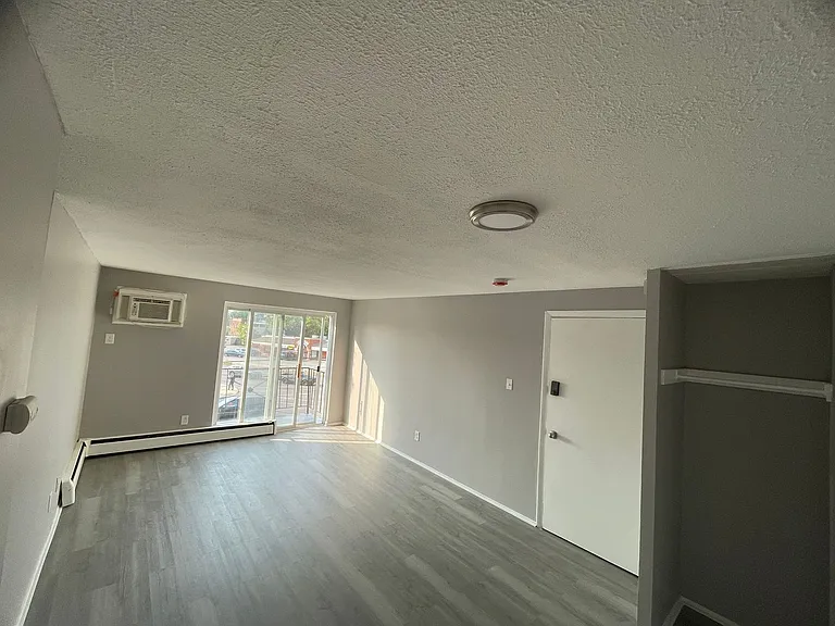 13420 Euclid Ave — Photo 34