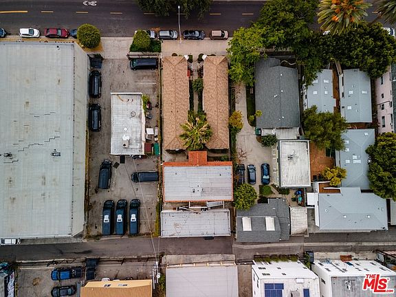 4th image of 5817 Willoughby Ave