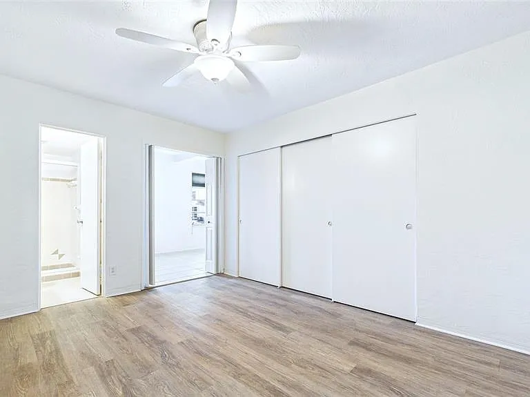 2454 Australia Way E #32 — Photo 35