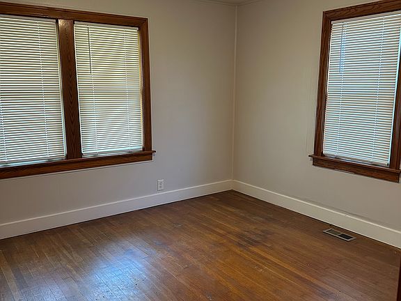 5th image of 816 W Jackson St