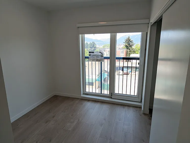 2520 Guelph St #404 — Photo 2
