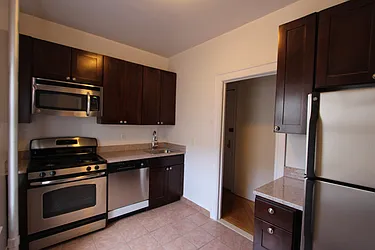 Rented by Aimee Grodanz, LREB