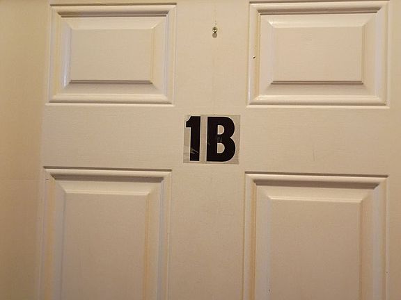2nd image of 901 Braddock Rd APT 1a