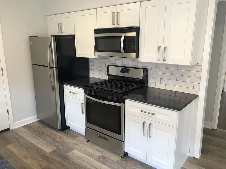 4420 Forest Ave #1F — Photo 4
