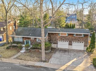 96 Hilbert Pkwy, Eatontown, NJ 07724