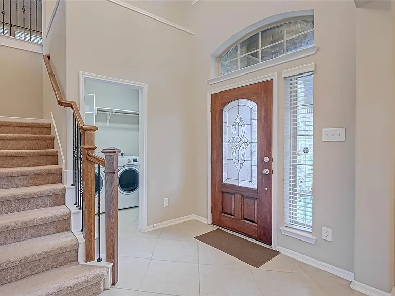 2111 Post Oak Ct — Photo 3