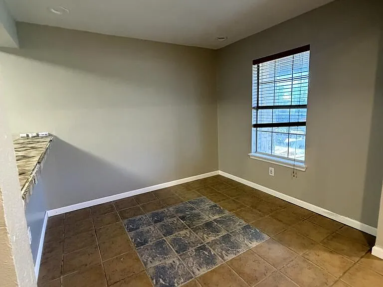 5092 Christian Cir — Photo 8
