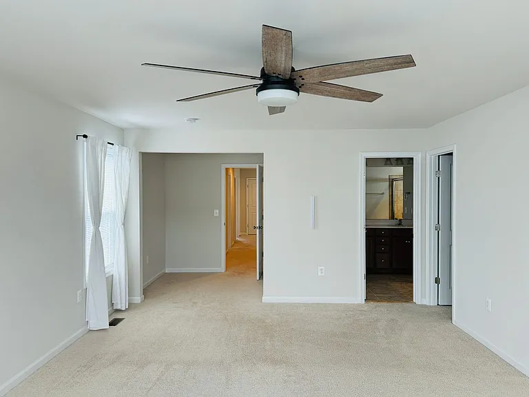 454 Coastal Ave — Photo 18
