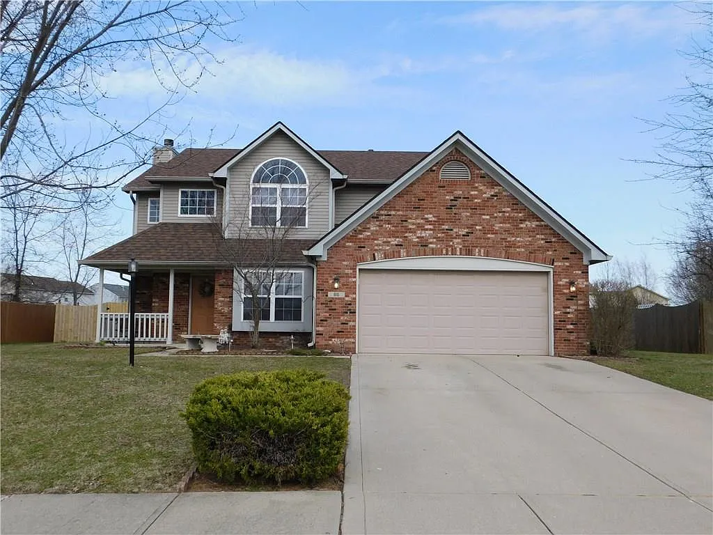 615 Hummingbird Ln photo 1