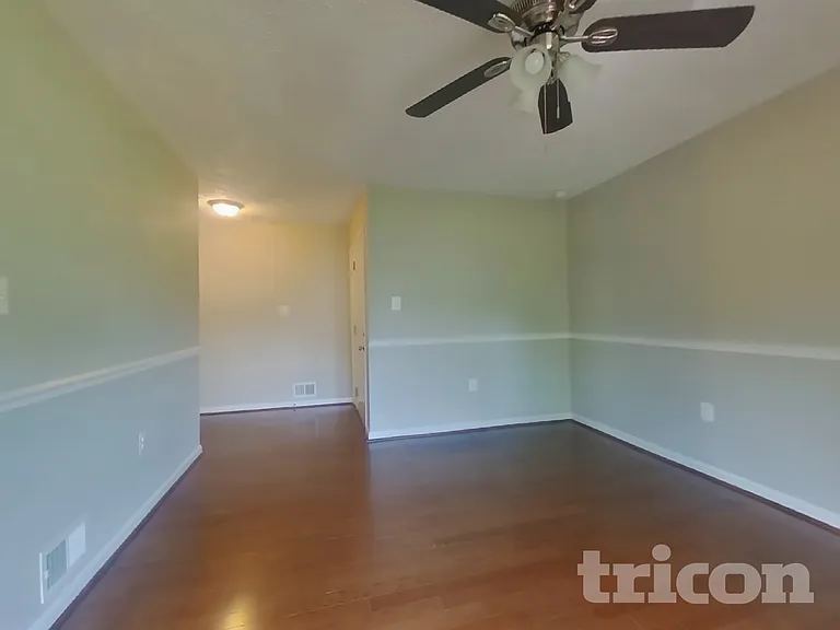 1203 Addison Ct — Photo 5