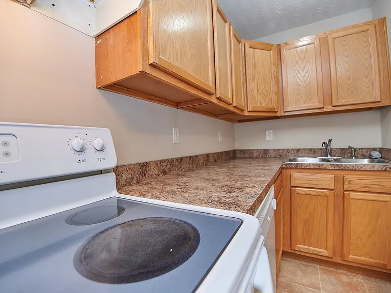 The Ridge Apartments & Townhomes — Photo 33