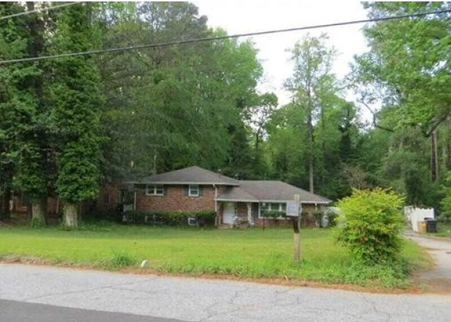 2705 Hayden Dr photo 1
