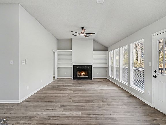 3rd image of 79 Water View Dr