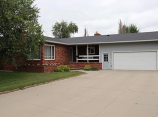 264 14th St NE, Valley City, ND 58072